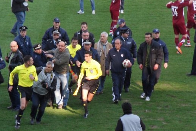 Εχω δει και εγώ οφσάιντ από πλάγιο άουτ!