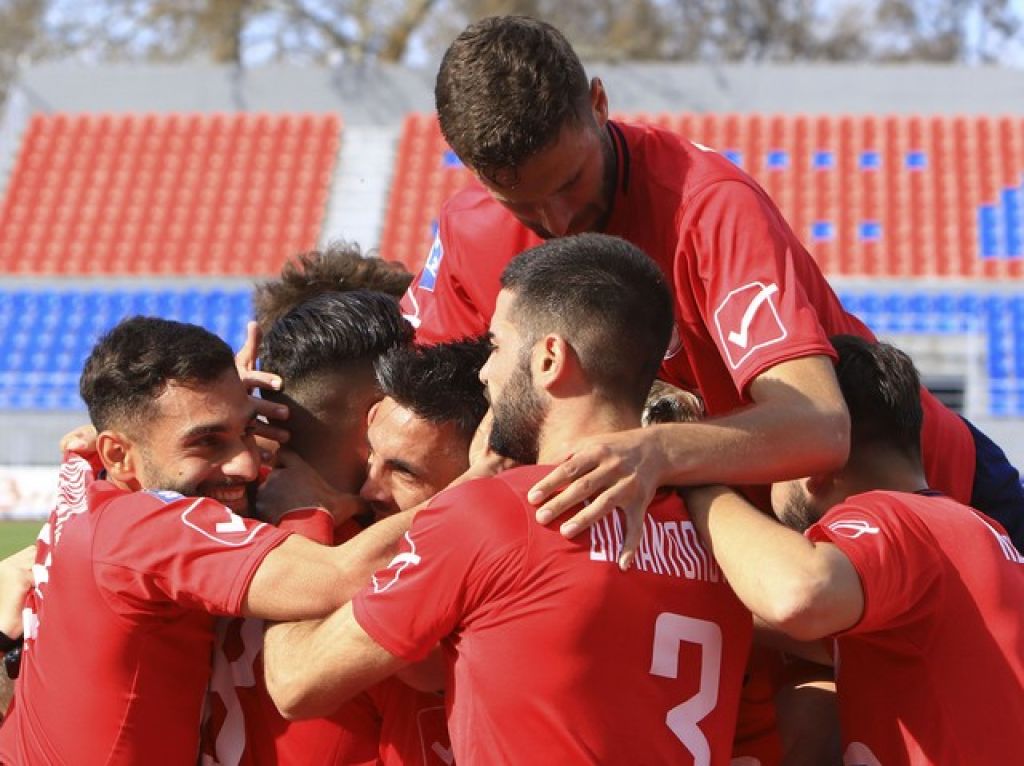 Άγγλοι, Σέρβοι και… Λάλας