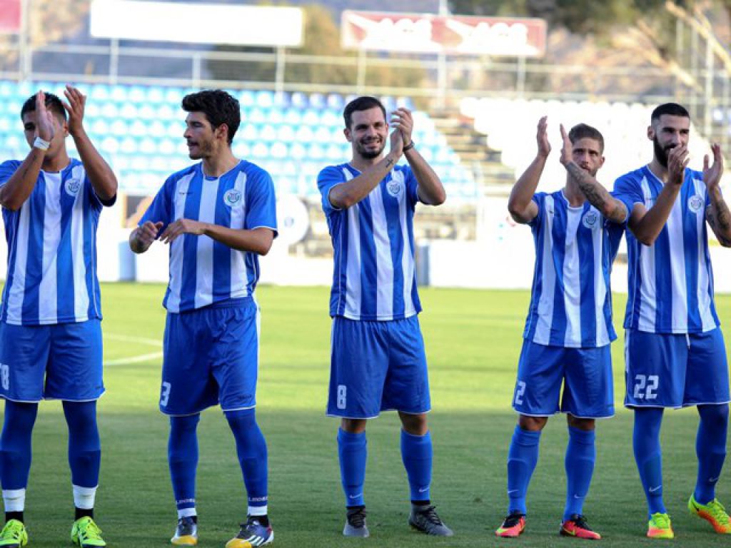 Στην έξοδο πέντε