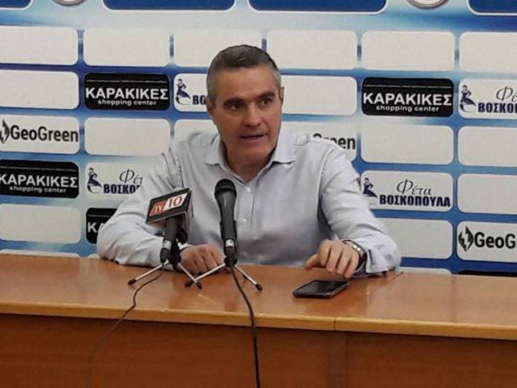 «Να παραδοθούμε;»