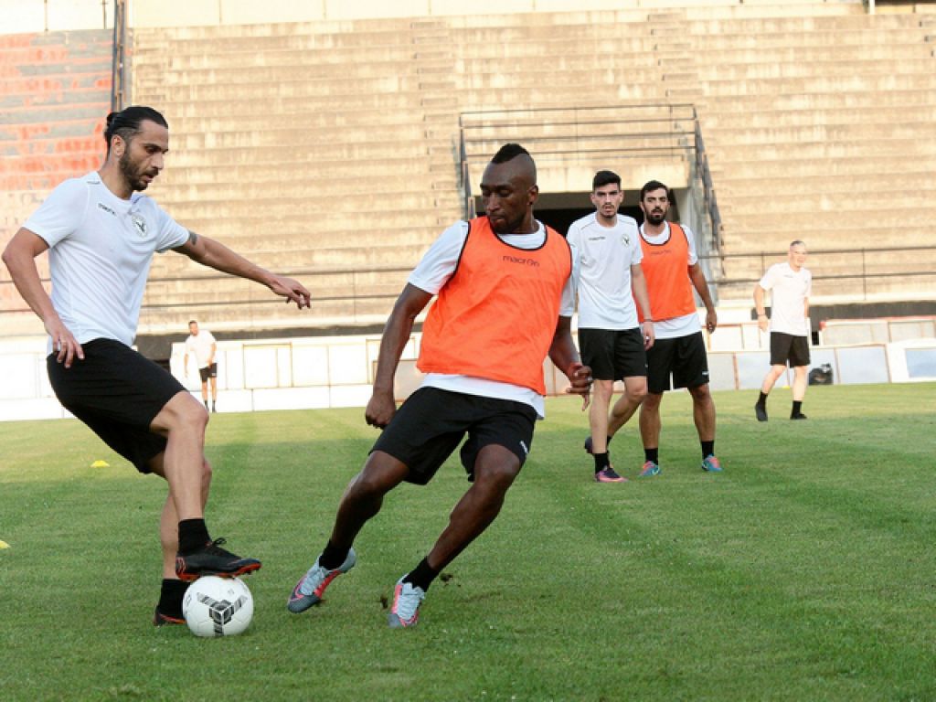Στις επάλξεις από βδομάδα