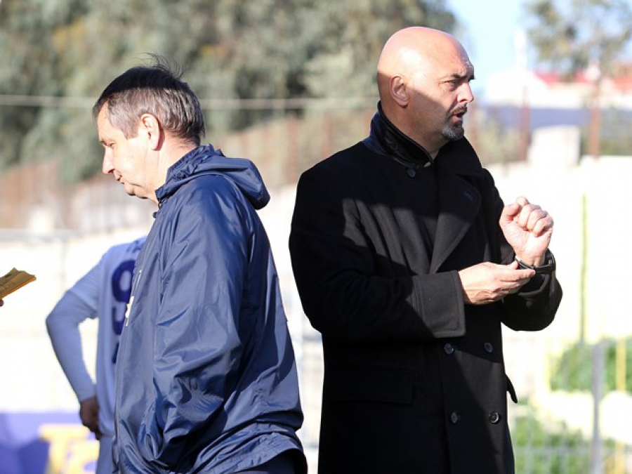 «Με αυτοσεβασμό και υπερηφάνεια»
