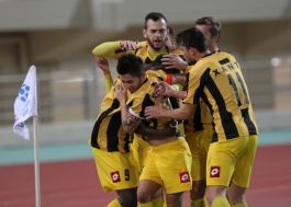 Μπαλωθιές στα «καναρίνια»