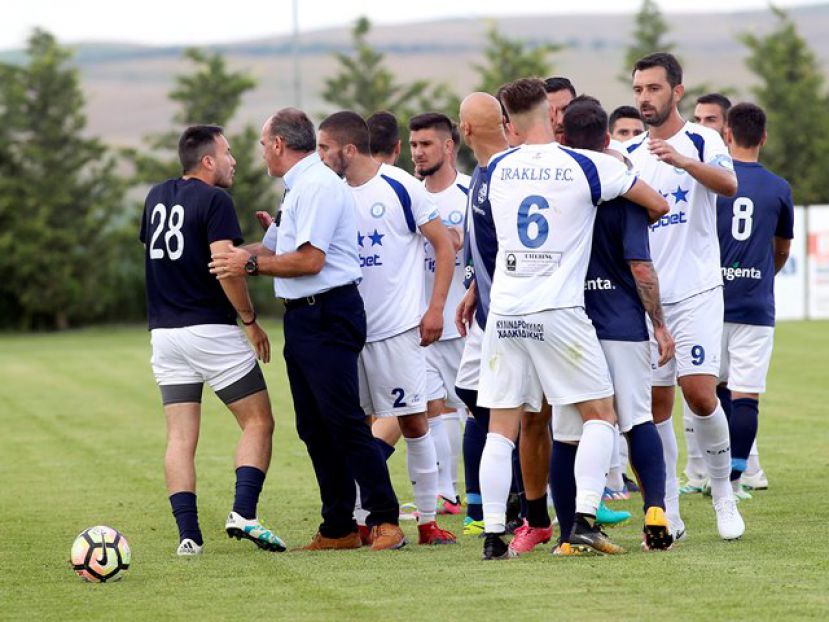 Συμφωνία με έξι