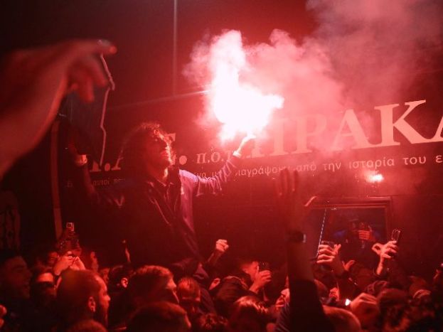 Αποθέωσαν τους πρωταθλητές (pics & videos)