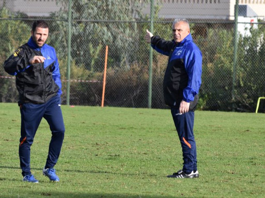 Βοσνιάδης: «Εν λευκώ»