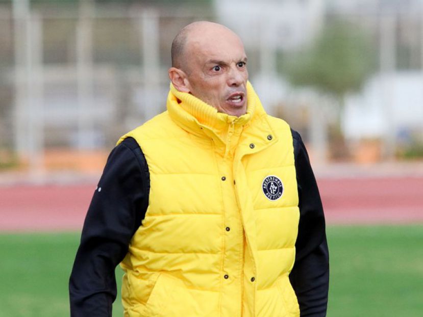 Και βάζει και… μπάζει