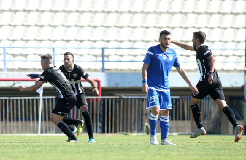 Στη γύρα για προπονητή