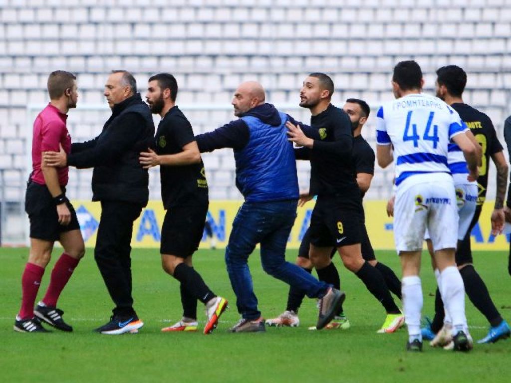 Διώκονται ΑΣΑ, Μυροφορίδης