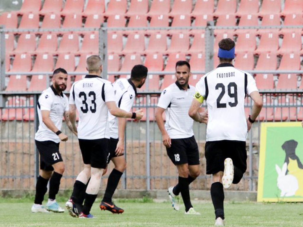 Άπαντες στο ακουστικό τους