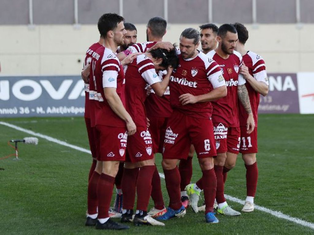 Καλπασμός με χατ τρικ Πασά
