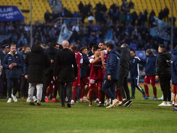 ΑΕΛ: «Όχι απλά η καλύτερη…»