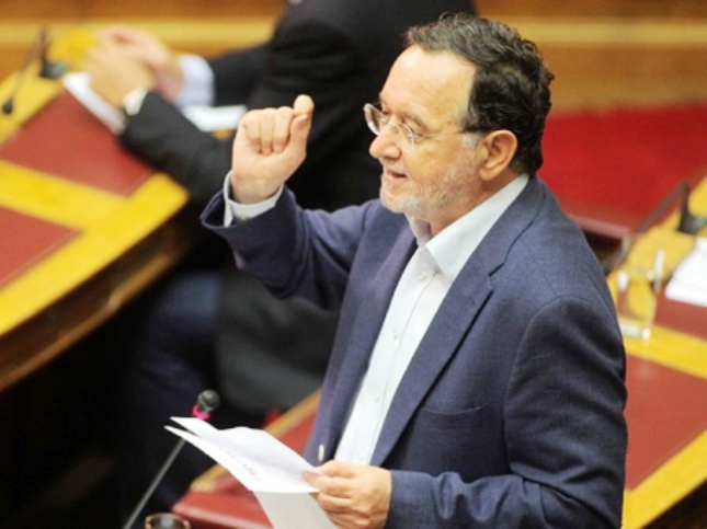 Θέλει συνάντηση με Λαφαζάνη