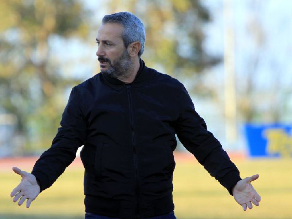 «Μπήκαμε πάλι νωθρά»