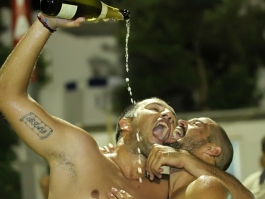 Ο Θεός είναι… Πλατανιάς (photos)