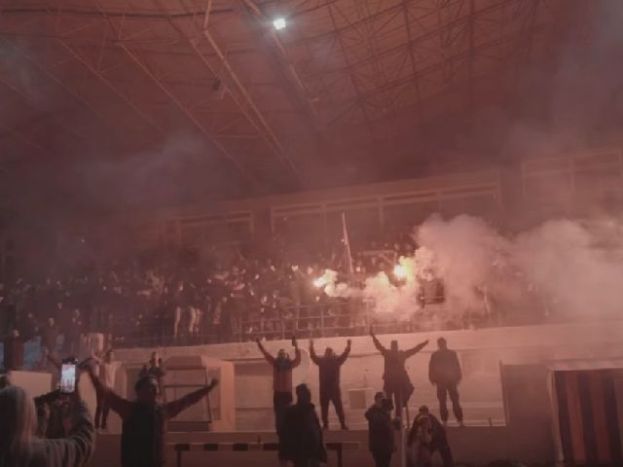 Υποδοχή στη Νέα Σμύρνη (videos)