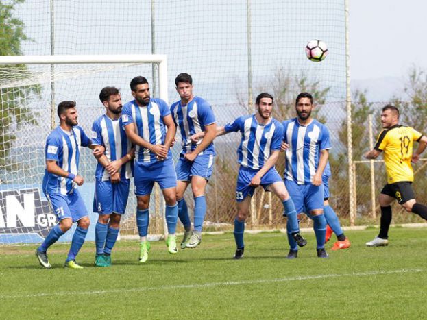 Νοκ άουτ ο Λάσκαρης