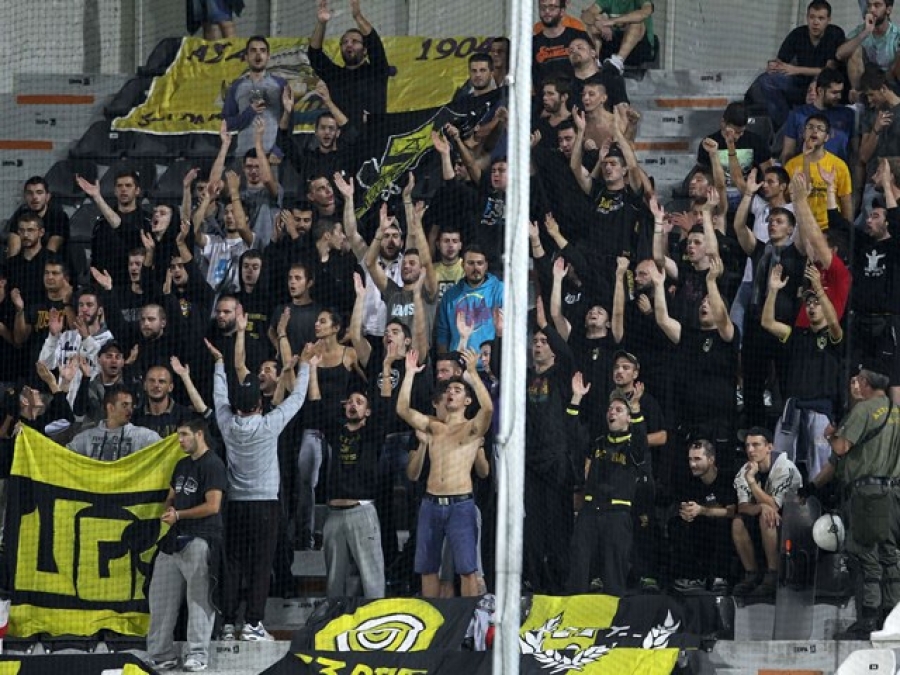 Όλα σε μια κλωστή…
