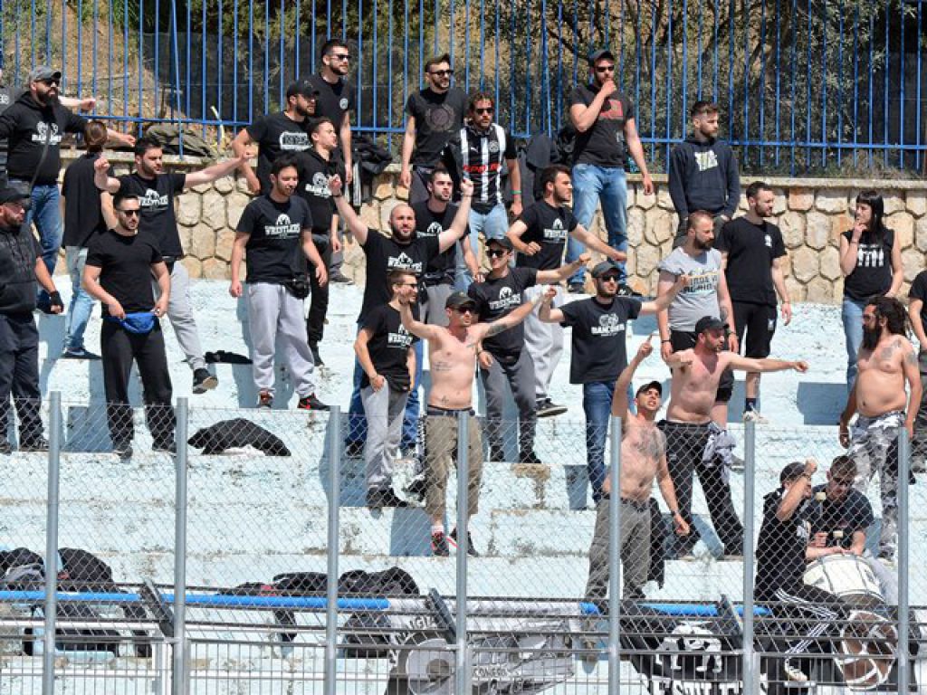 Νοκ άουτ ο Ρέλλας