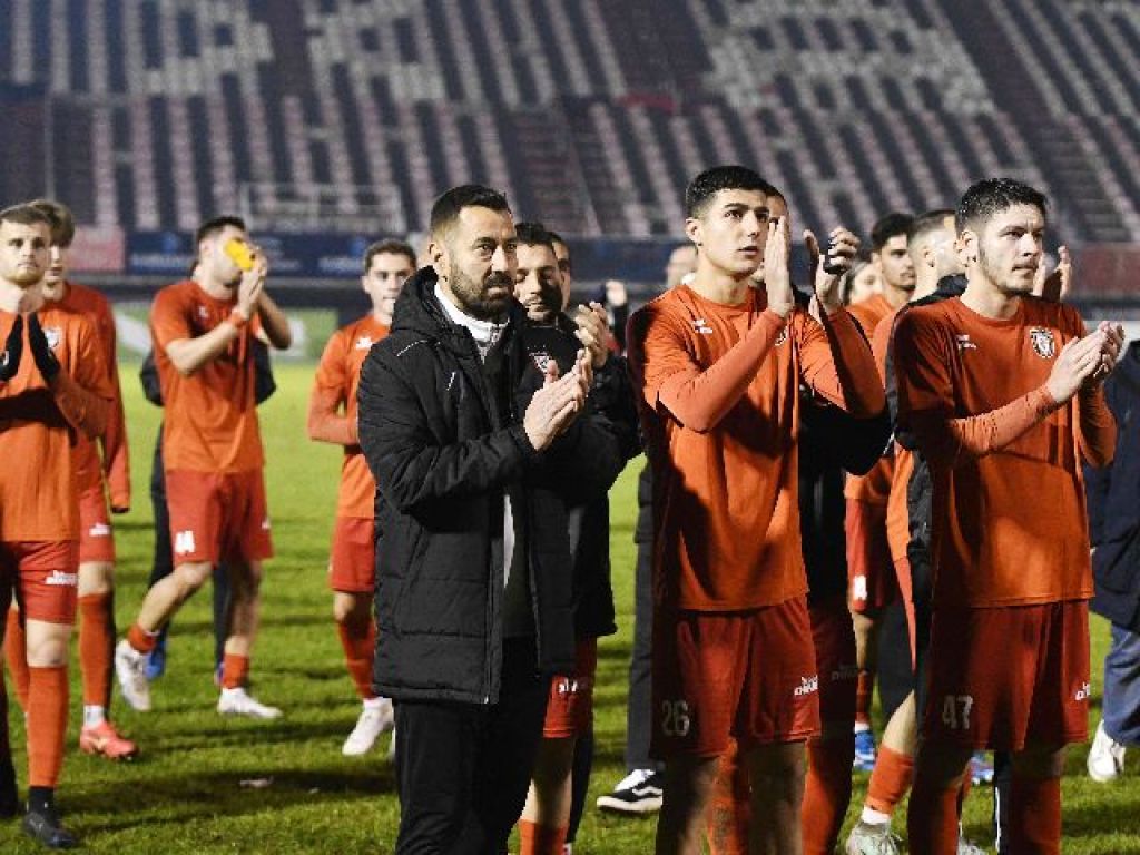 Αξιοπρεπές «αντίο»