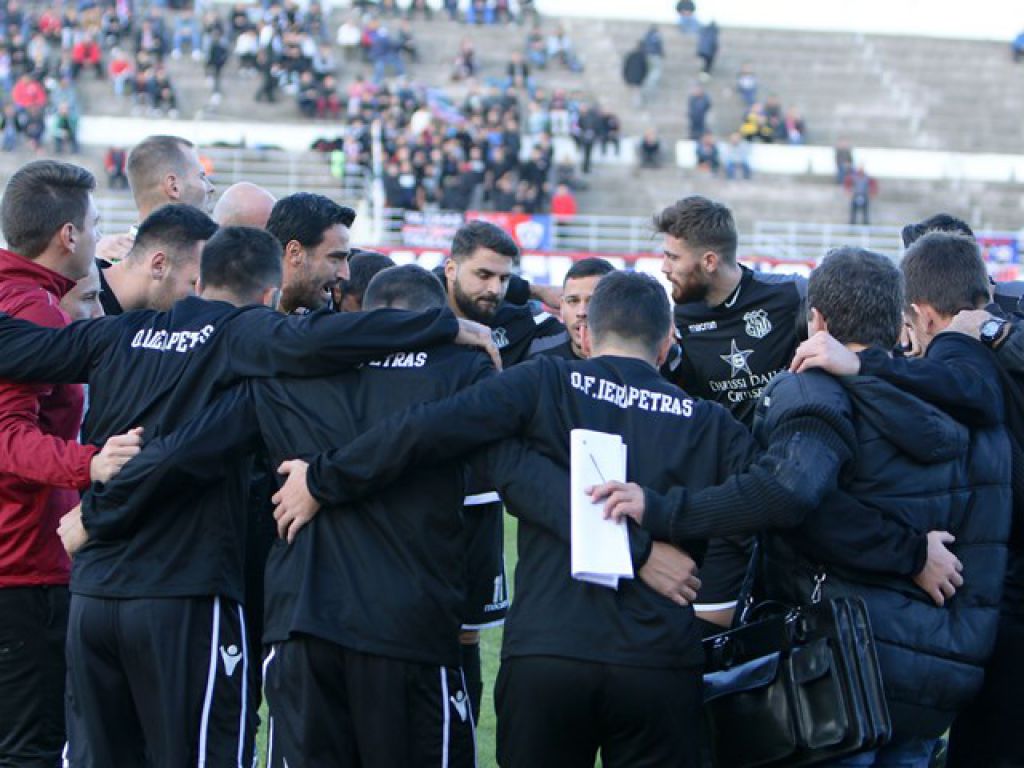 Ζητούν πριμ ανόδου από τον ΟΦΙ