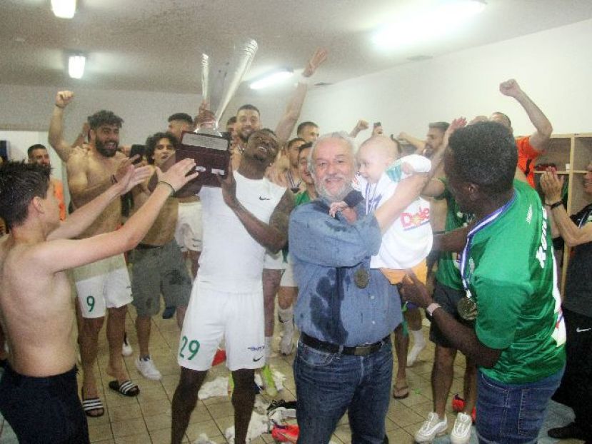Οι πανηγυρισμοί της ανόδου (pics)