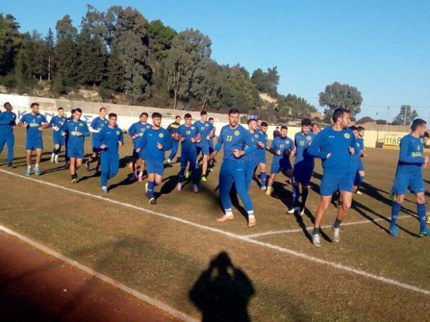 Παρόντες οι Ζαϊρί, Μεντούρ