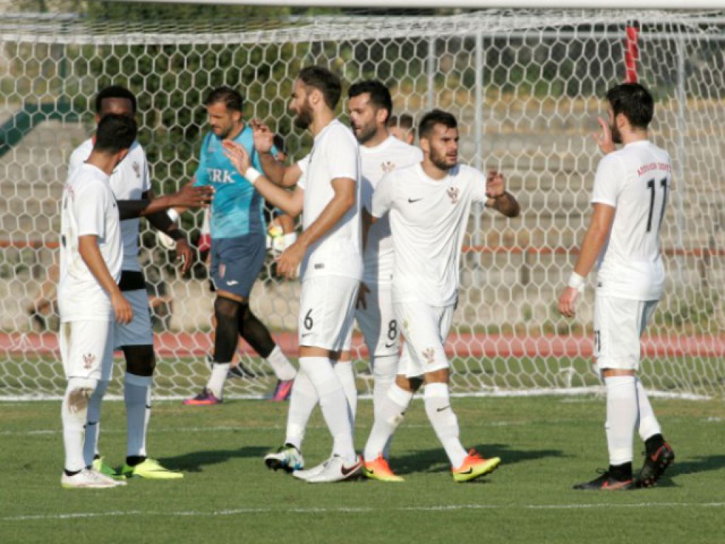 Ποτέ δύο σερί ανόδους