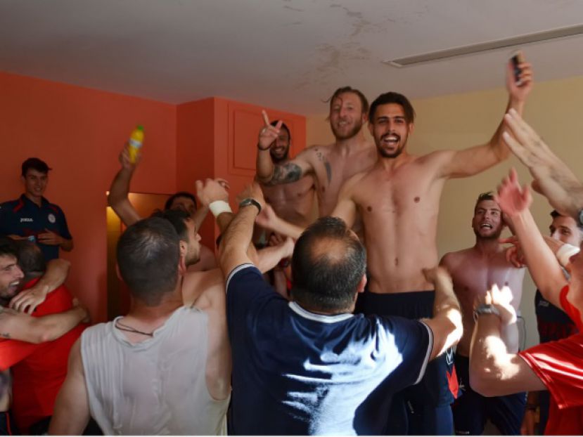 Φεύγουν και οι τελευταίοι