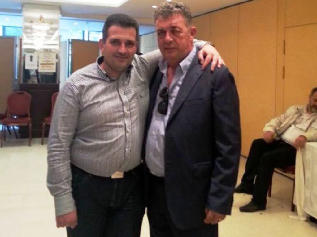 «Θα προσφέρω μέσω του Δήμου»