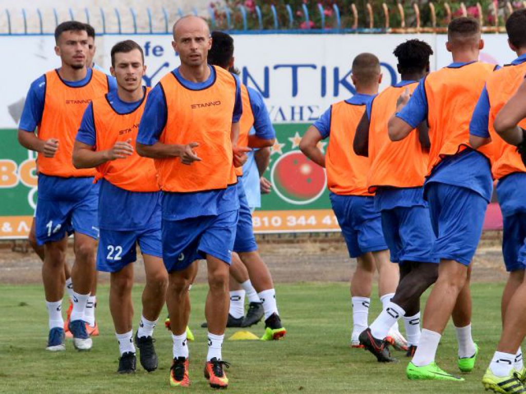 Επισημοποίησε εννέα διαζύγια