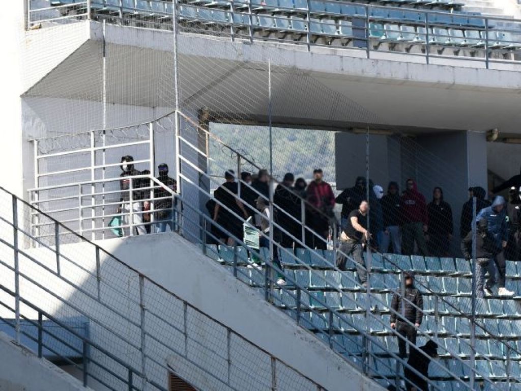«Ούτε μία διμοιρία…» (pics)