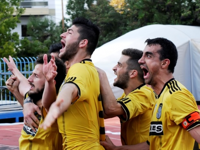 Βλέπει play off