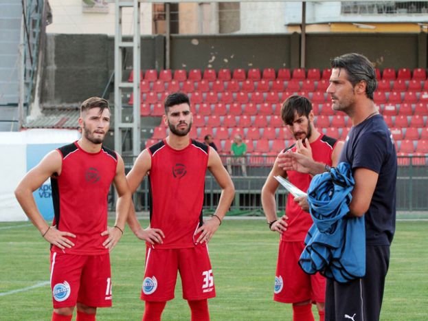 «Καταδικασμένος να πρωταγωνιστεί»