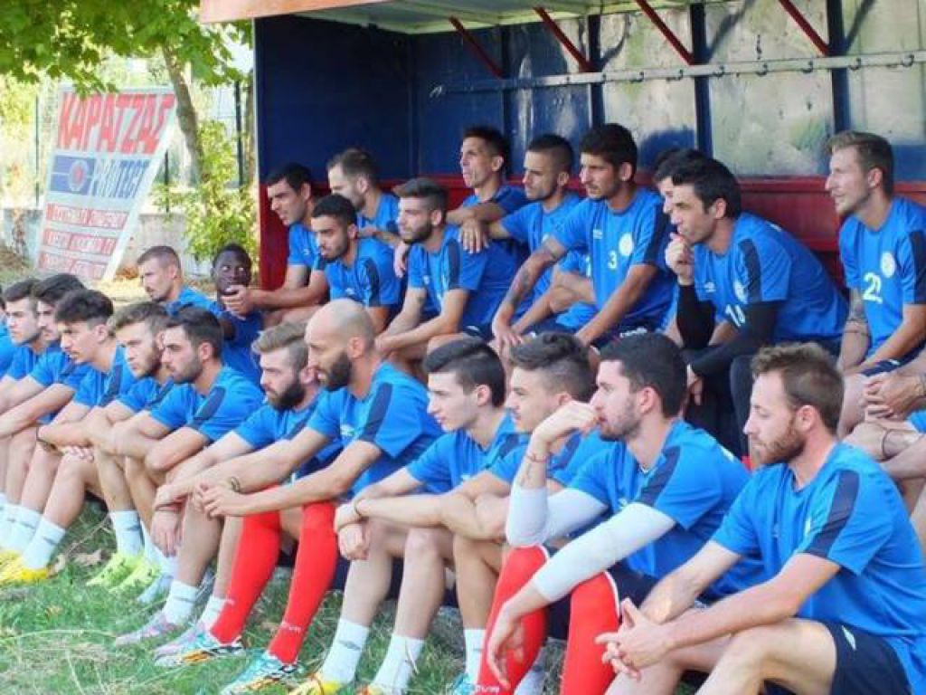 Φεύγουν τρεις ακόμα