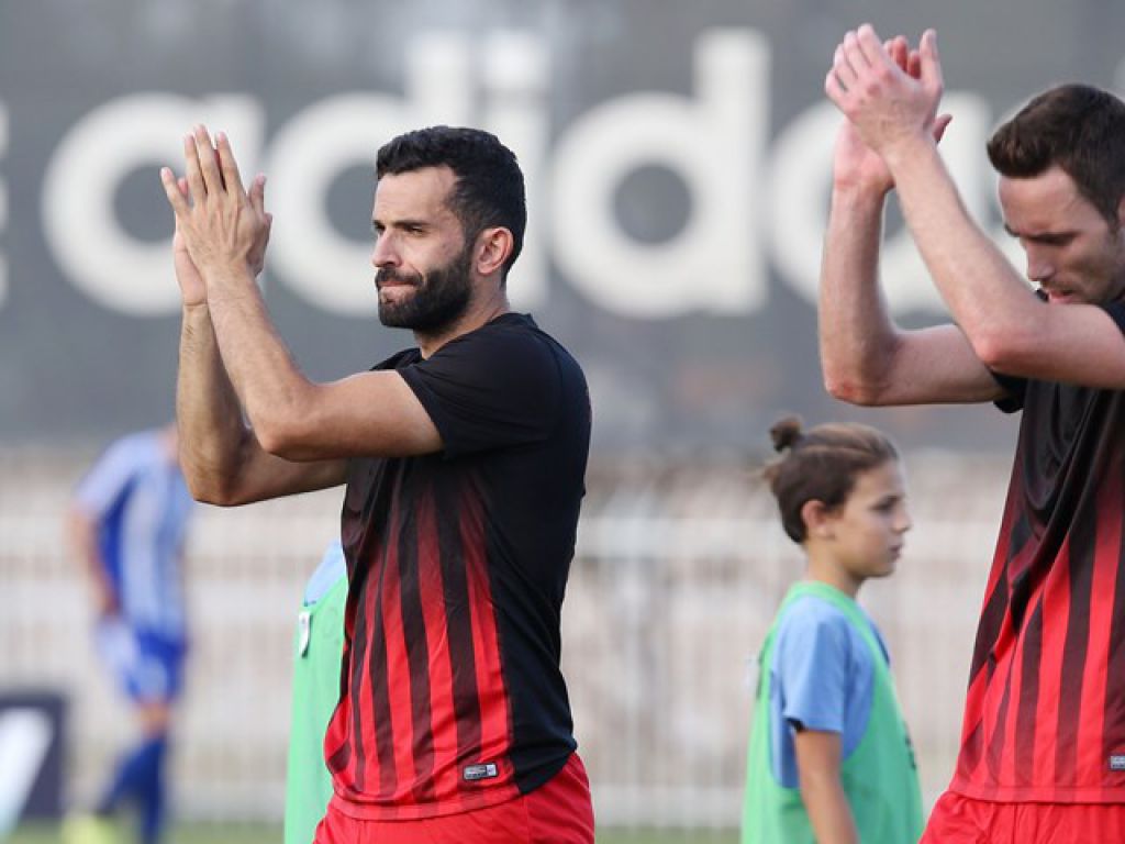 Στροφή στην ξένη αγορά