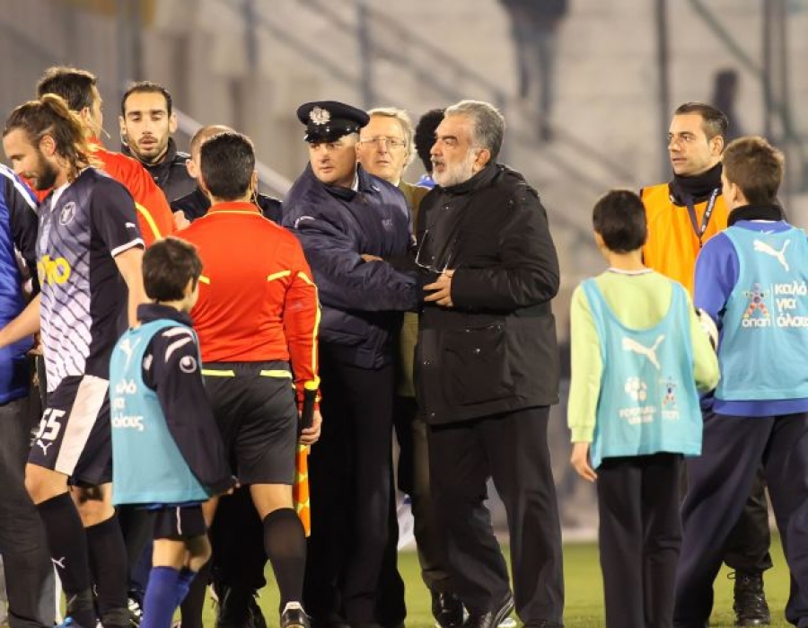 Βελλής: «Ντου σε εκκλησία»