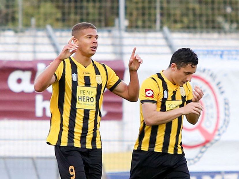 «Ξεμπούκωσε» η φανέλα με το 9!