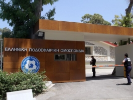 Δύο ομίλοι με 14 ομάδες