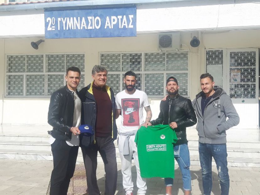 Μπάλα στο προαύλιο (photos)