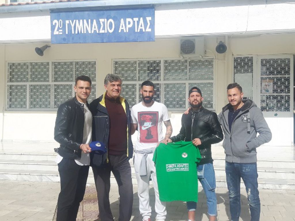Μπάλα στο προαύλιο (photos)