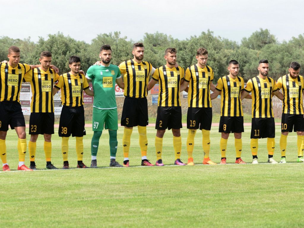 Για δεξί μπακ και εξτρέμ
