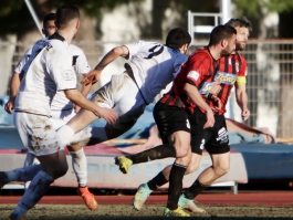 «Δεν χαιρόμαστε, κάτω το κεφάλι»