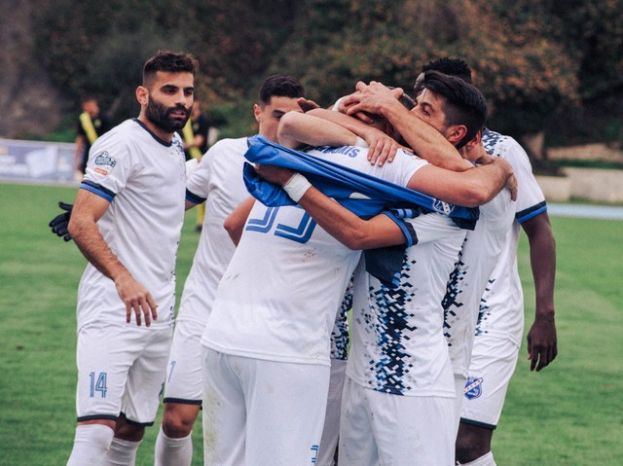 Τριπλό «χτύπημα» η Καλλιθέα
