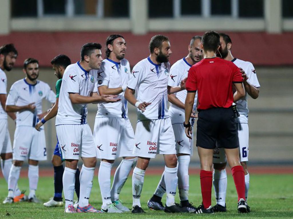 Ξεμούδιασμα με τους Νέους