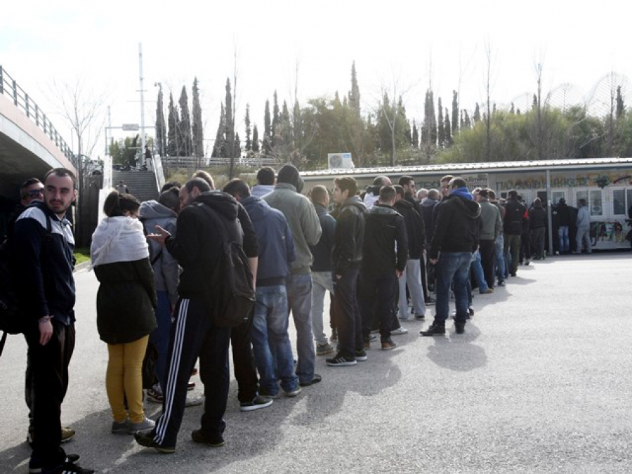 Ουρές για ένα εισιτήριο (photos)