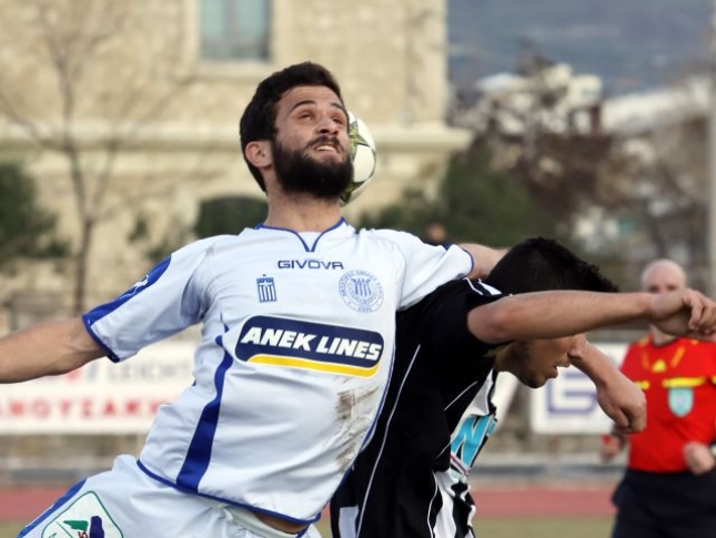 Δοκιμάζει Παπαρούνα ο ΑΟΧ