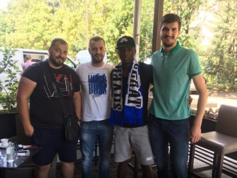 Λαμπίν στα… Σκόπια