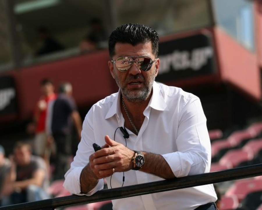 Σκέφτεται την αποχώρηση