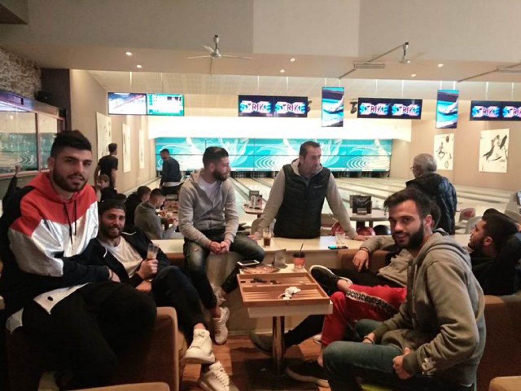 Με μπόουλινγκ και τάβλι (pics)